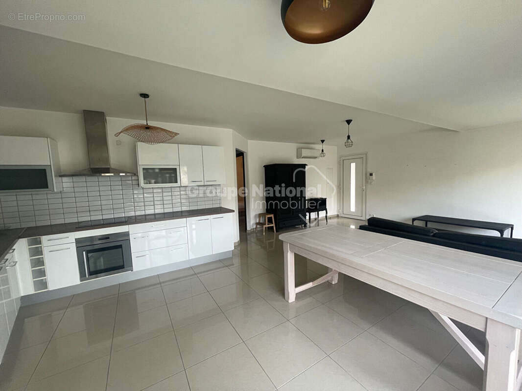 Appartement à CARRY-LE-ROUET