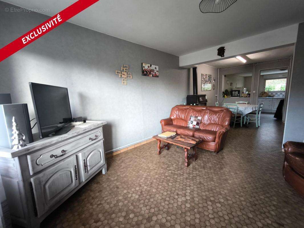 Maison à CHAZE-HENRY