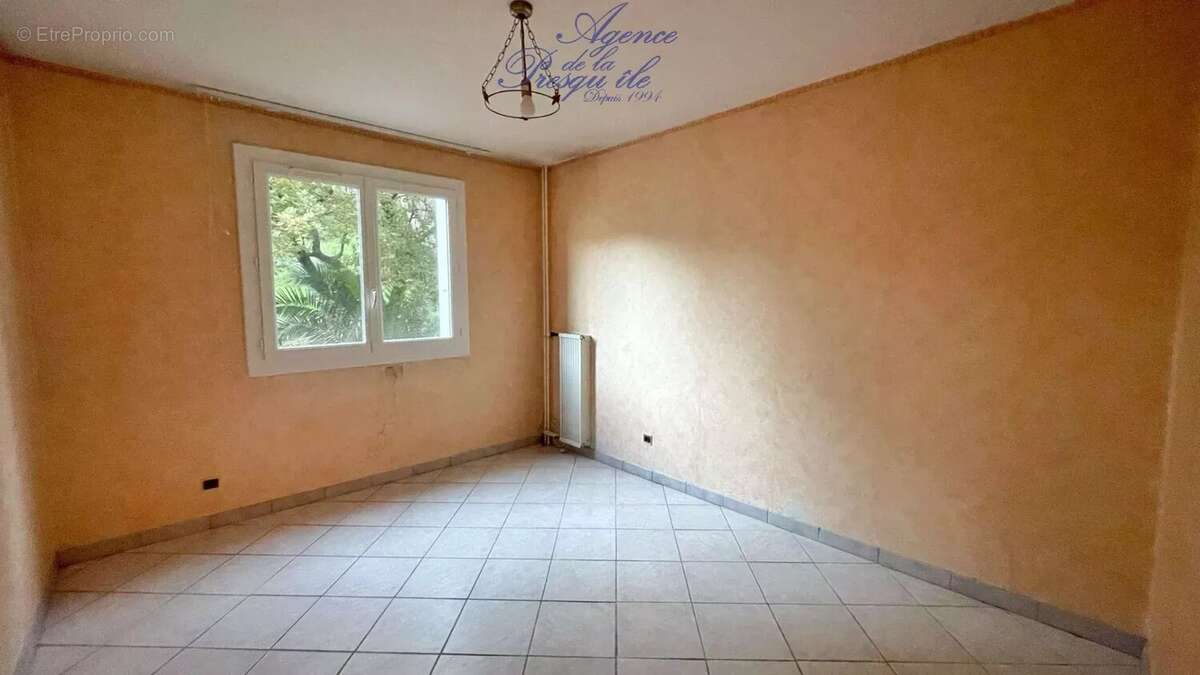 Appartement à HYERES