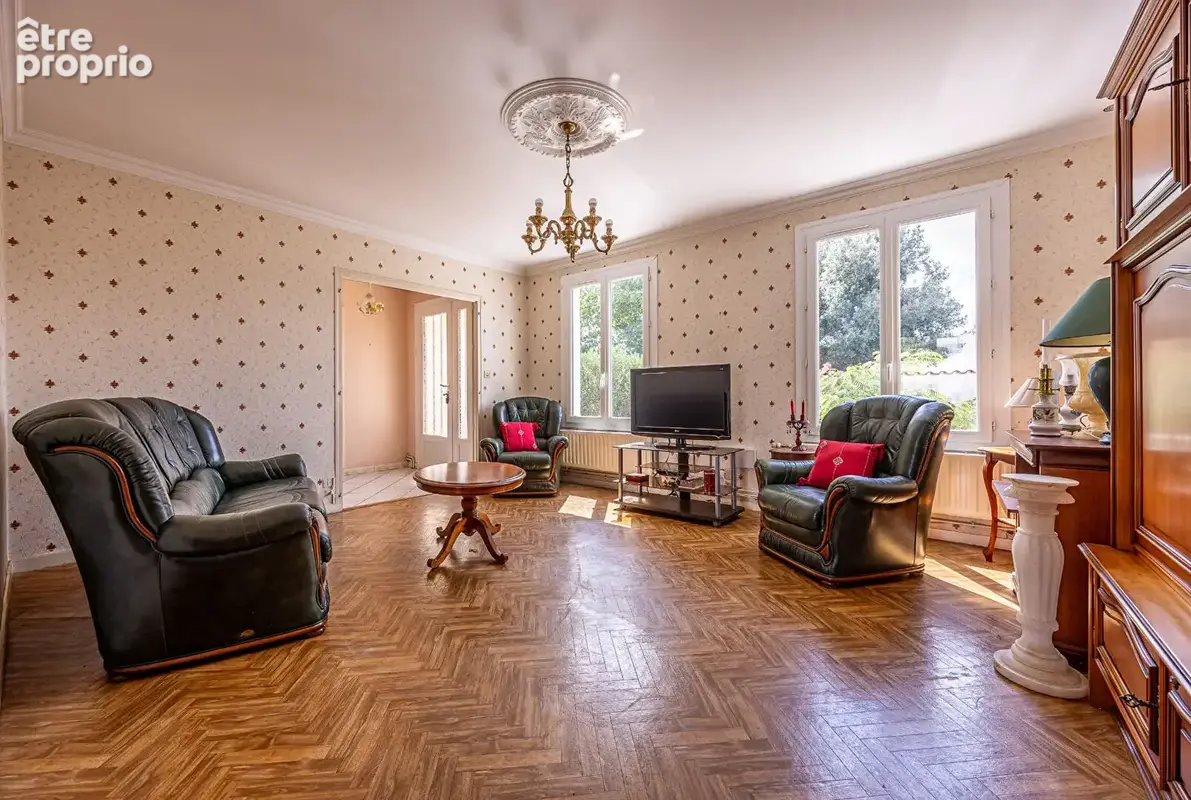 Maison de plain-pied à vendre proche du centre de Chauray ! - photo 2