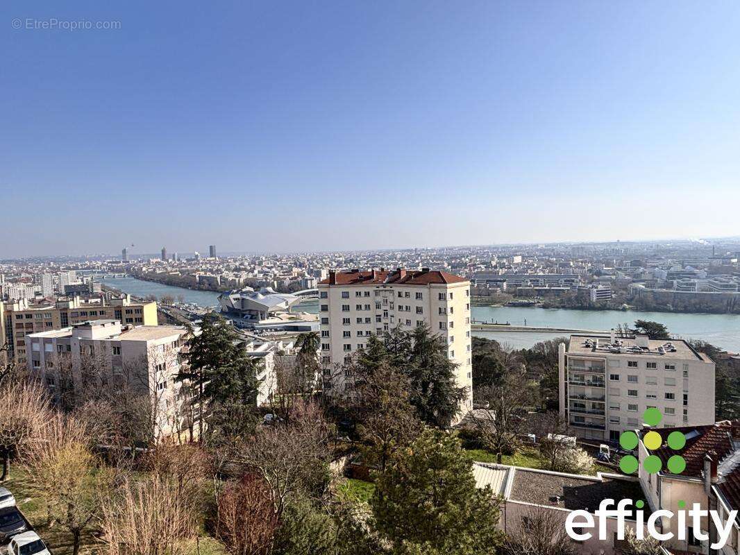 Appartement à LA MULATIERE