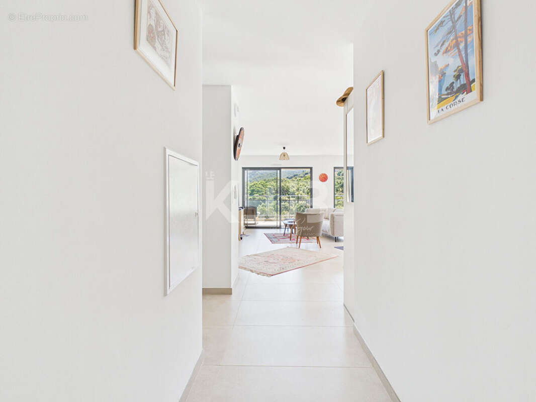 Appartement Bastia 3 pièce(s) 103.5 m2 - photo 11