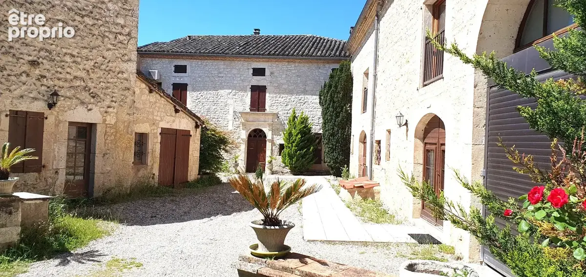 Propriété d’exception   3 habitations en pierres blanches   Entre Cordes & Albi - photo 2