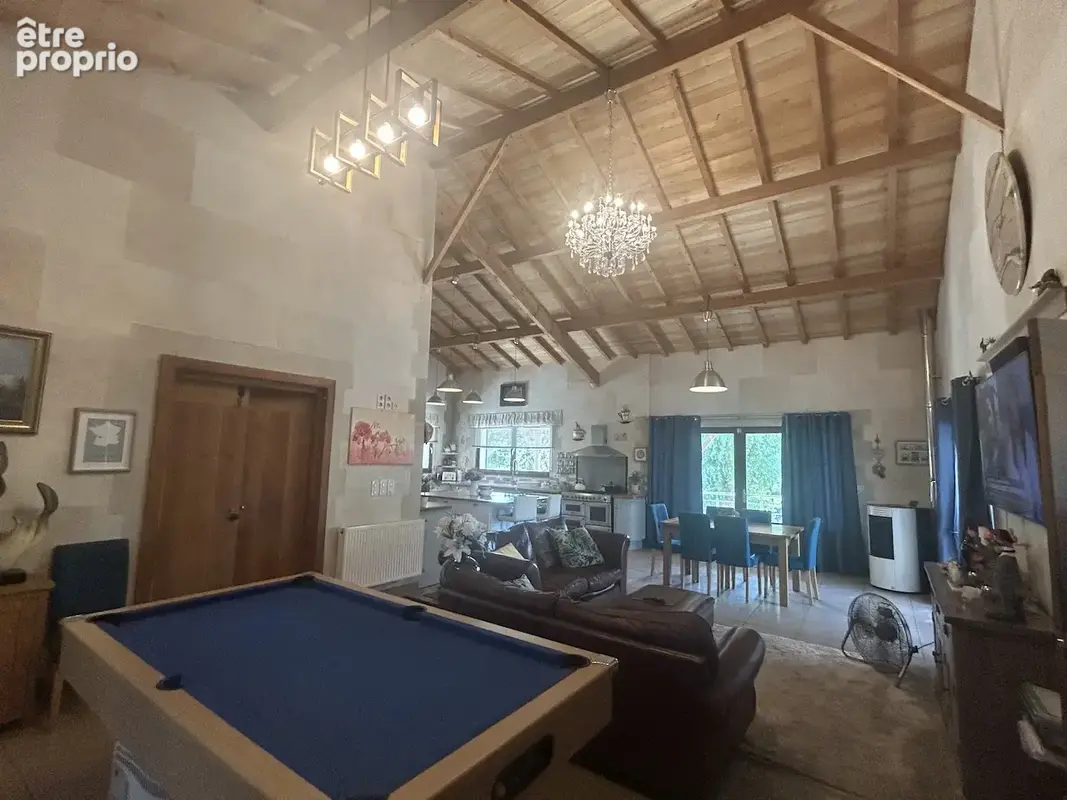 Maison d'architect avec étang, piscine, dépendances au calme. - photo 5