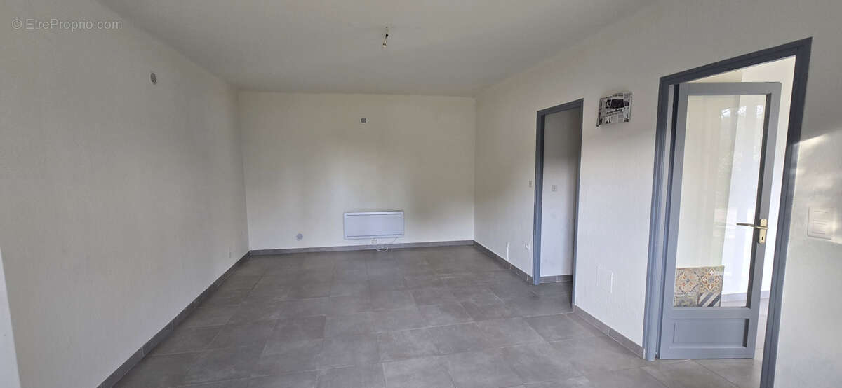 Appartement à BEAUMES-DE-VENISE