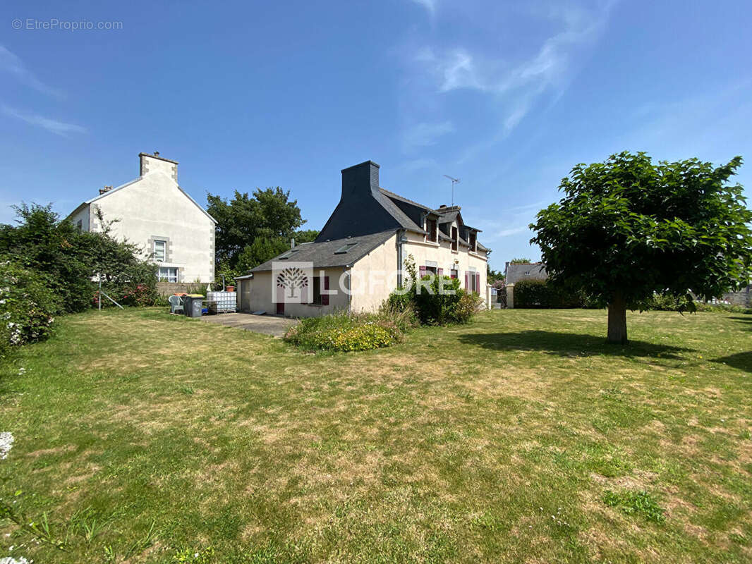 Maison à PLOEZAL