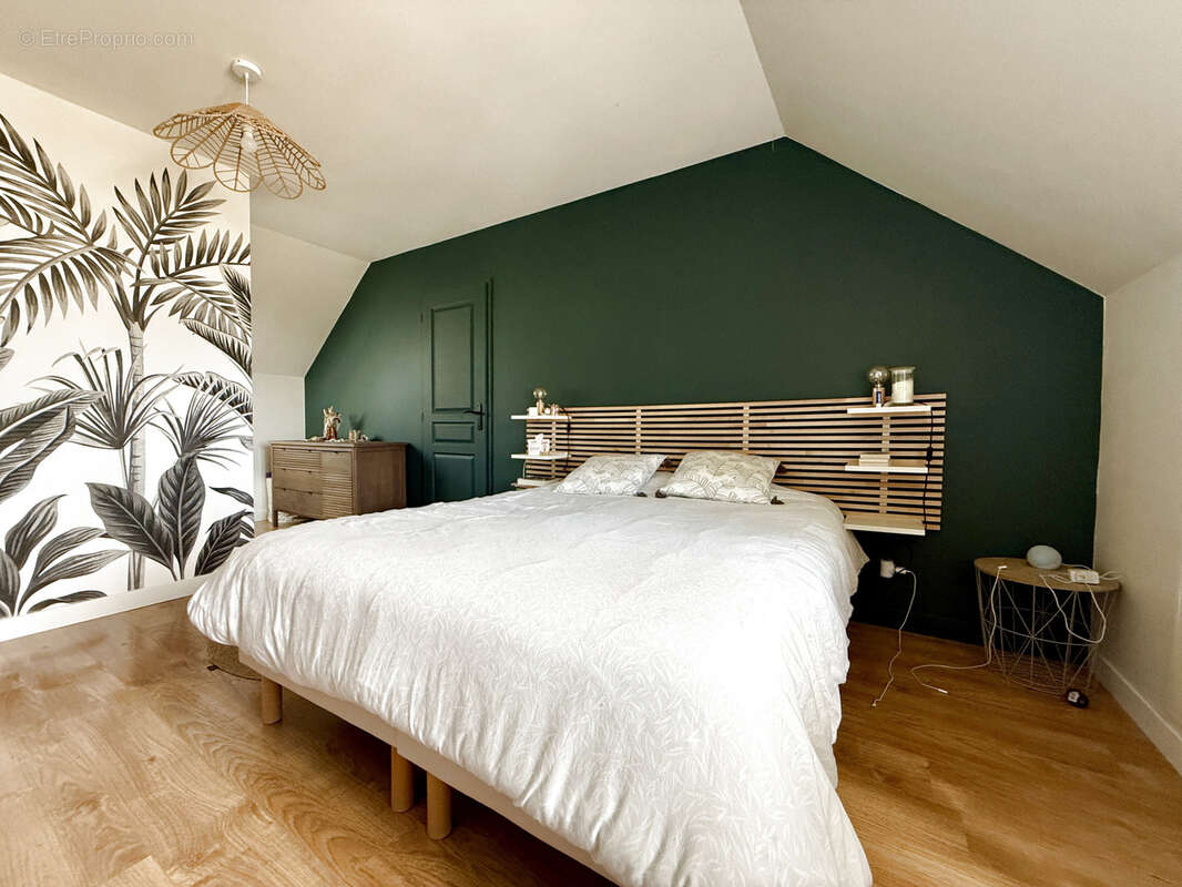 Maison à MORAINVILLIERS