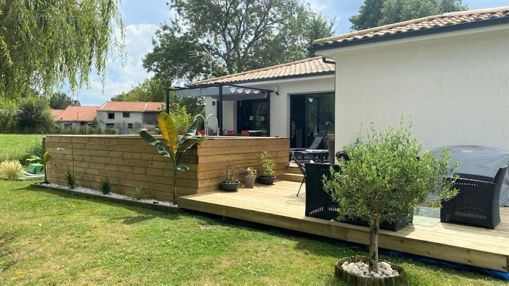 Maison à SAINT-LAURENT-MEDOC