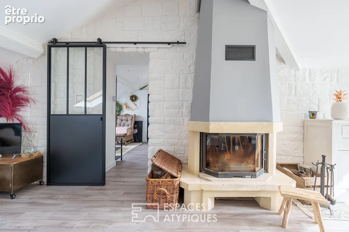 Appartement sous les toits à la charpente apparente - photo 3