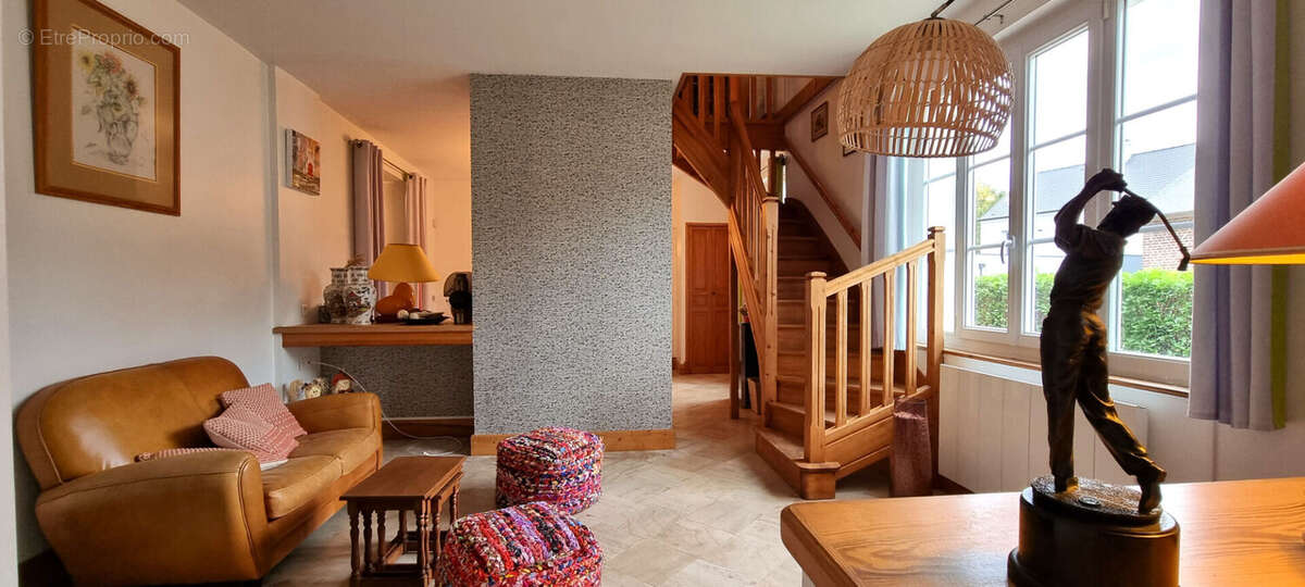 Maison à RIBECOURT-DRESLINCOURT