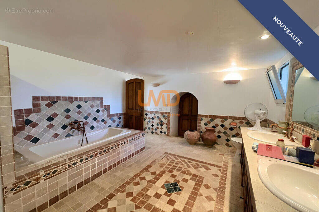 Maison à LA MOTTE