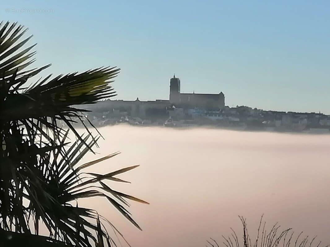 Maison à ONET-LE-CHATEAU