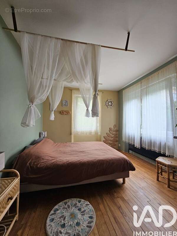 Maison 101 m² à Cons-La-Grandville  - photo 8