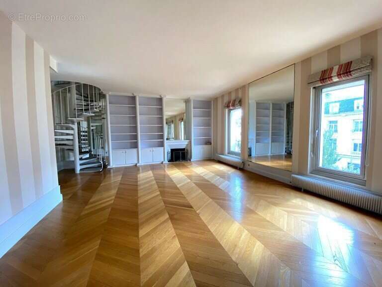 Appartement 153 m² à Perigueux  - photo 2