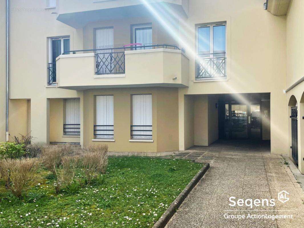 Appartement à LES MUREAUX