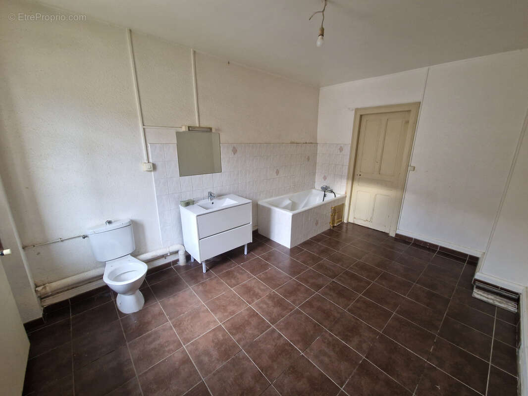 Maison à FOUGEROLLES