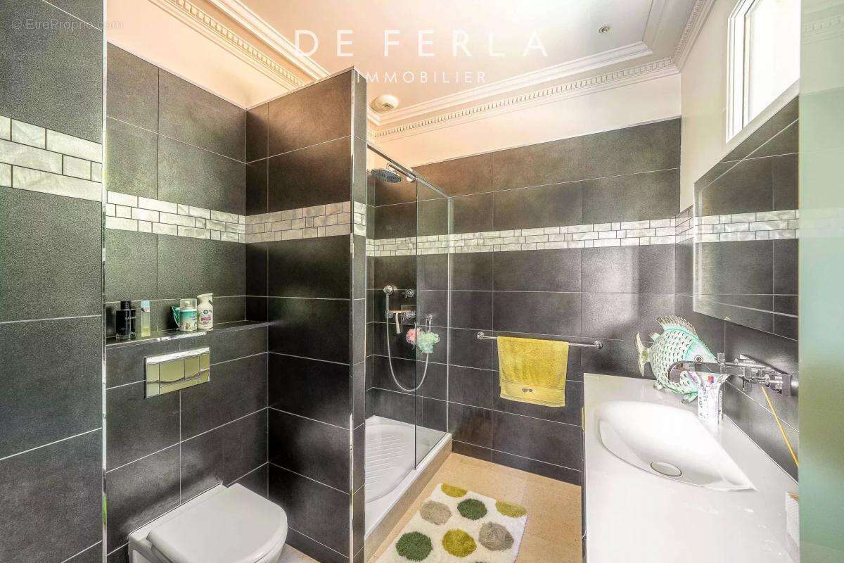 Maison à LE PERREUX-SUR-MARNE