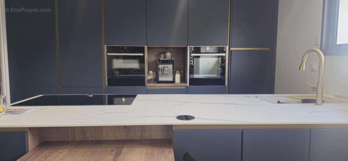 Maison à NEUVILLE-SUR-SARTHE