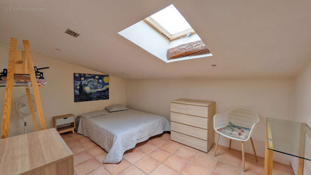 Appartement à SIGNES