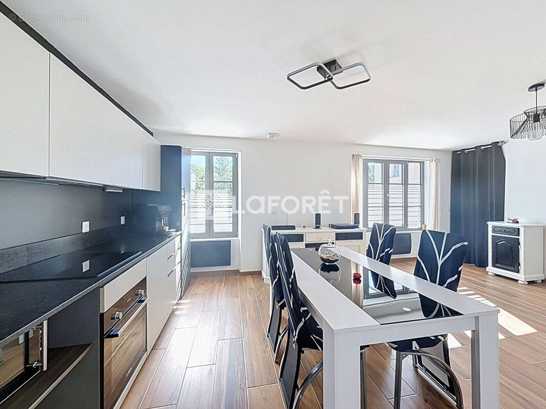 Appartement à QUINGEY