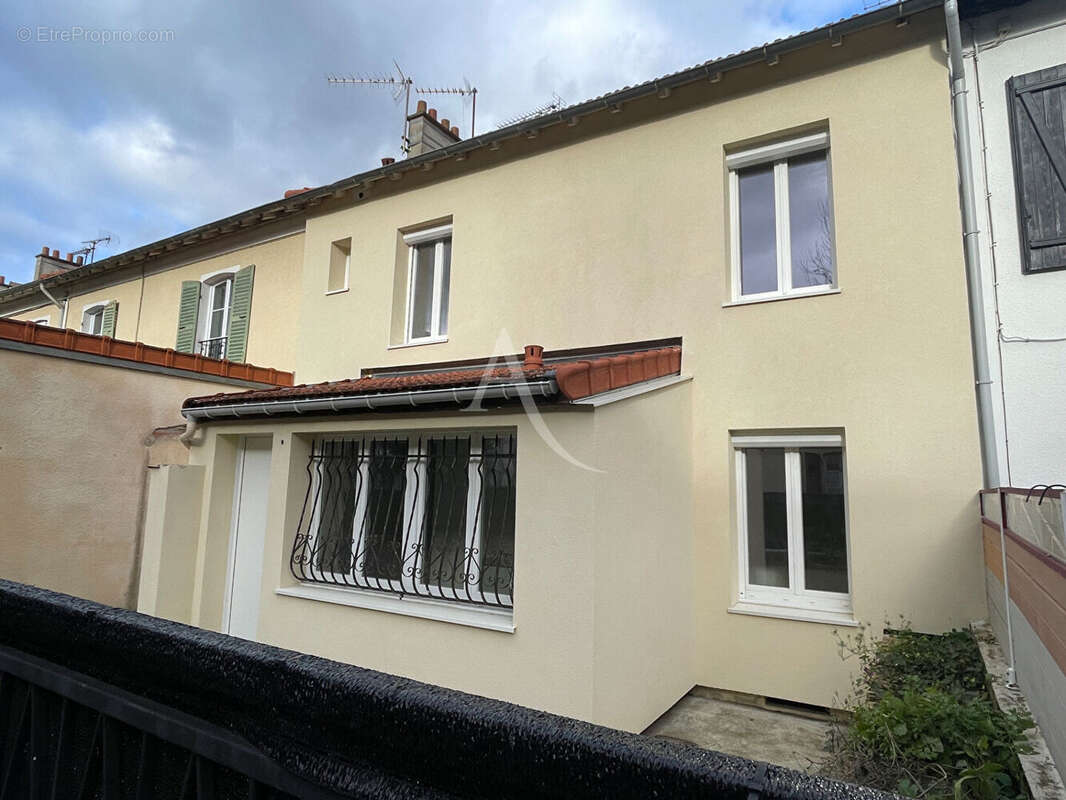 Maison à CHAMPS-SUR-MARNE