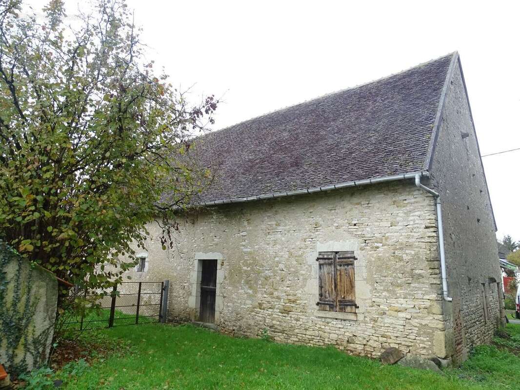 Maison à SAINT-SYMPHORIEN