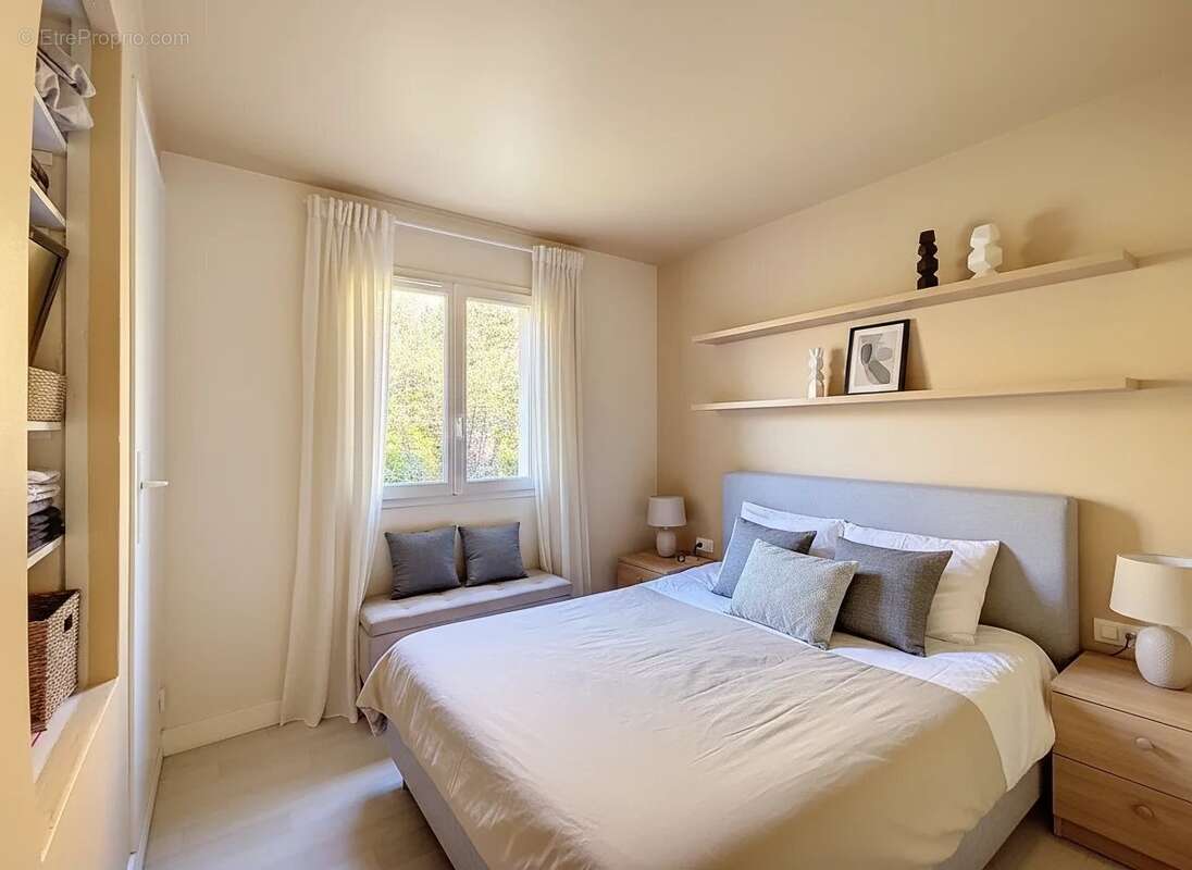 Appartement à VILLENEUVE-LOUBET
