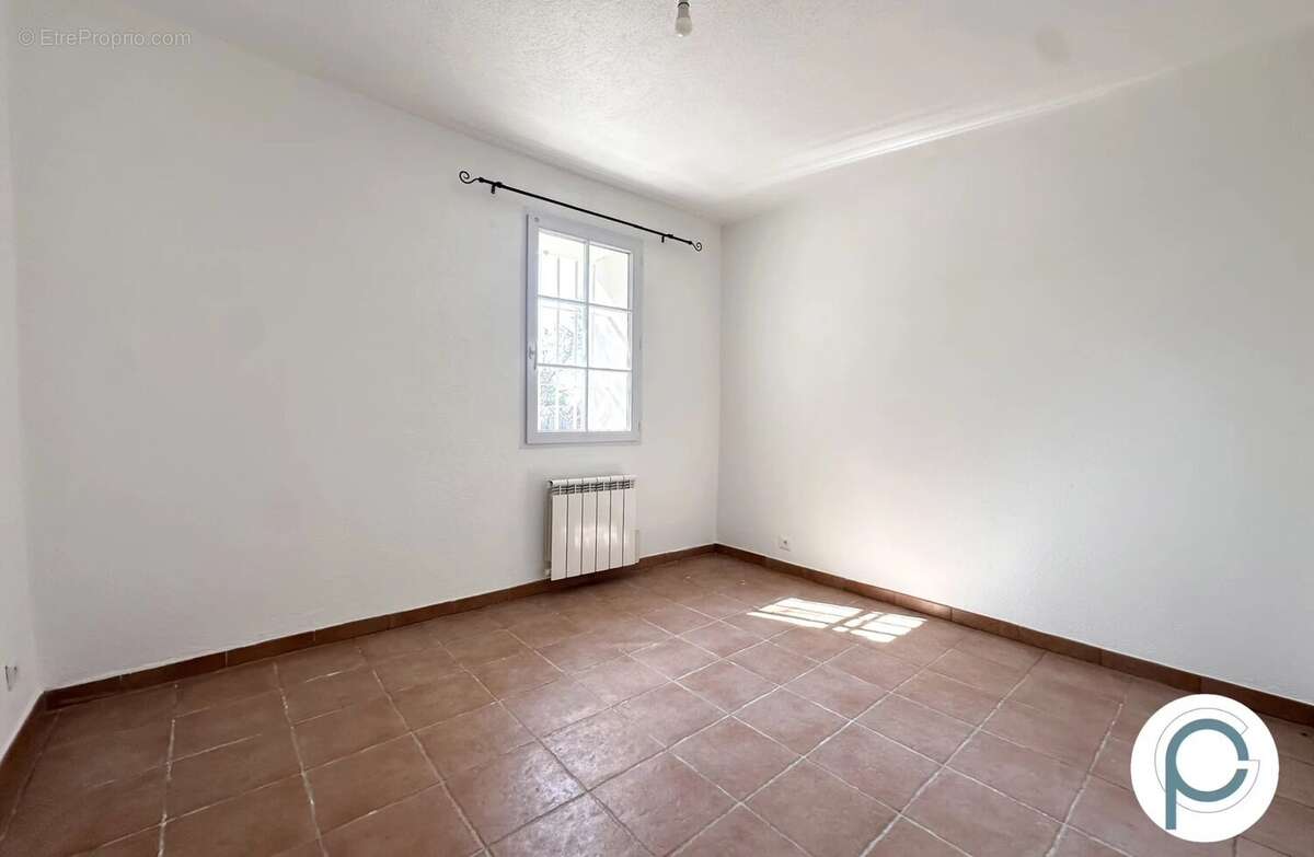 Appartement à LE CASTELLET