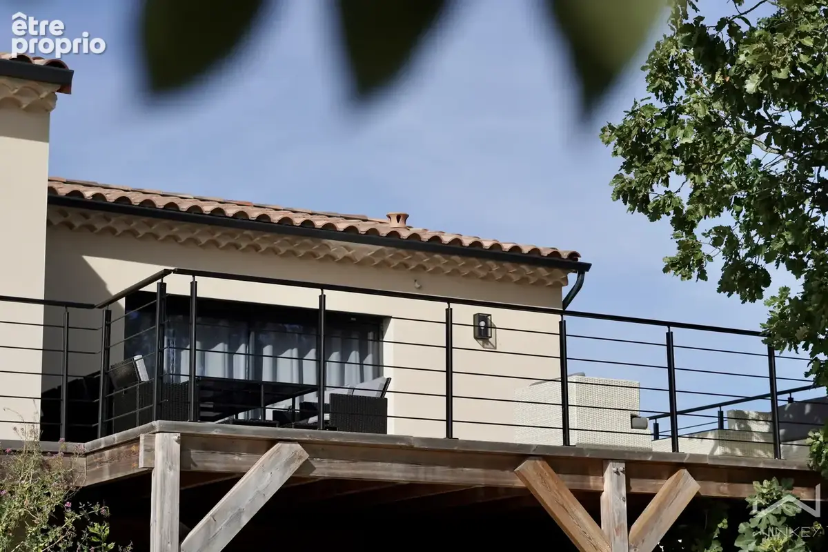 Le garn -  - maison plain pied - 108m2 -3 chambres -  807m2 de terrain - piscine - garage - photo 5