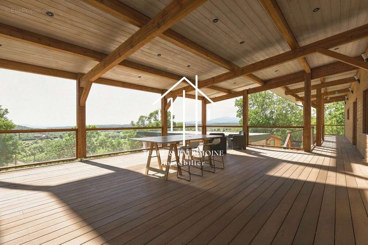 Maison à LUSSAS
