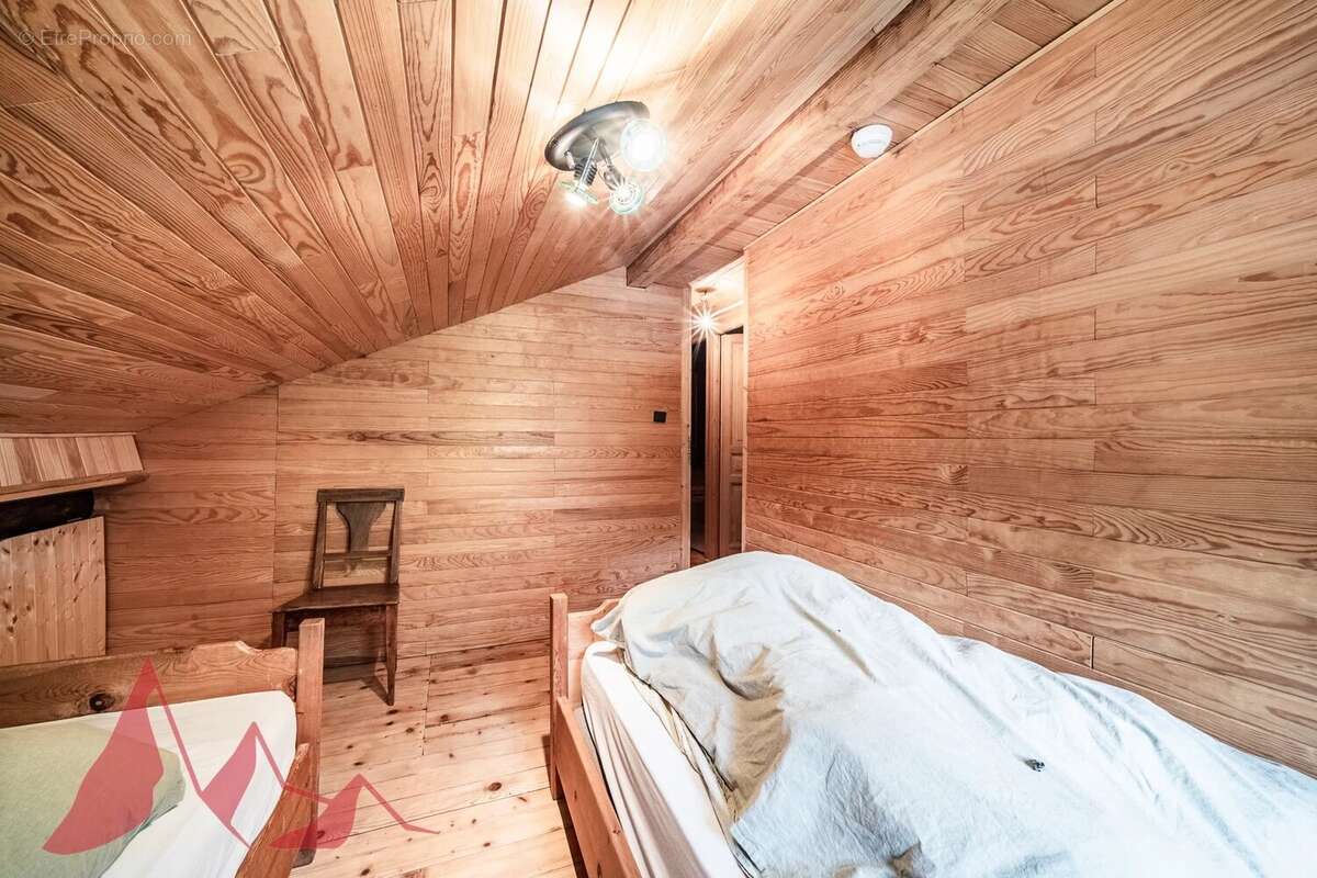 EXCLUSIVITÉ MORZINE IMMOBILIER — Les Udrézants : un penthouse à créer, à deux pas du centre - photo 13