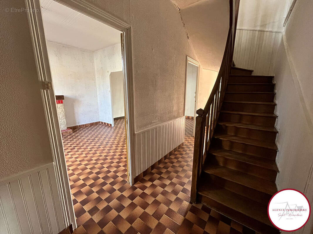 Maison à SAINT-AMAND-MONTROND