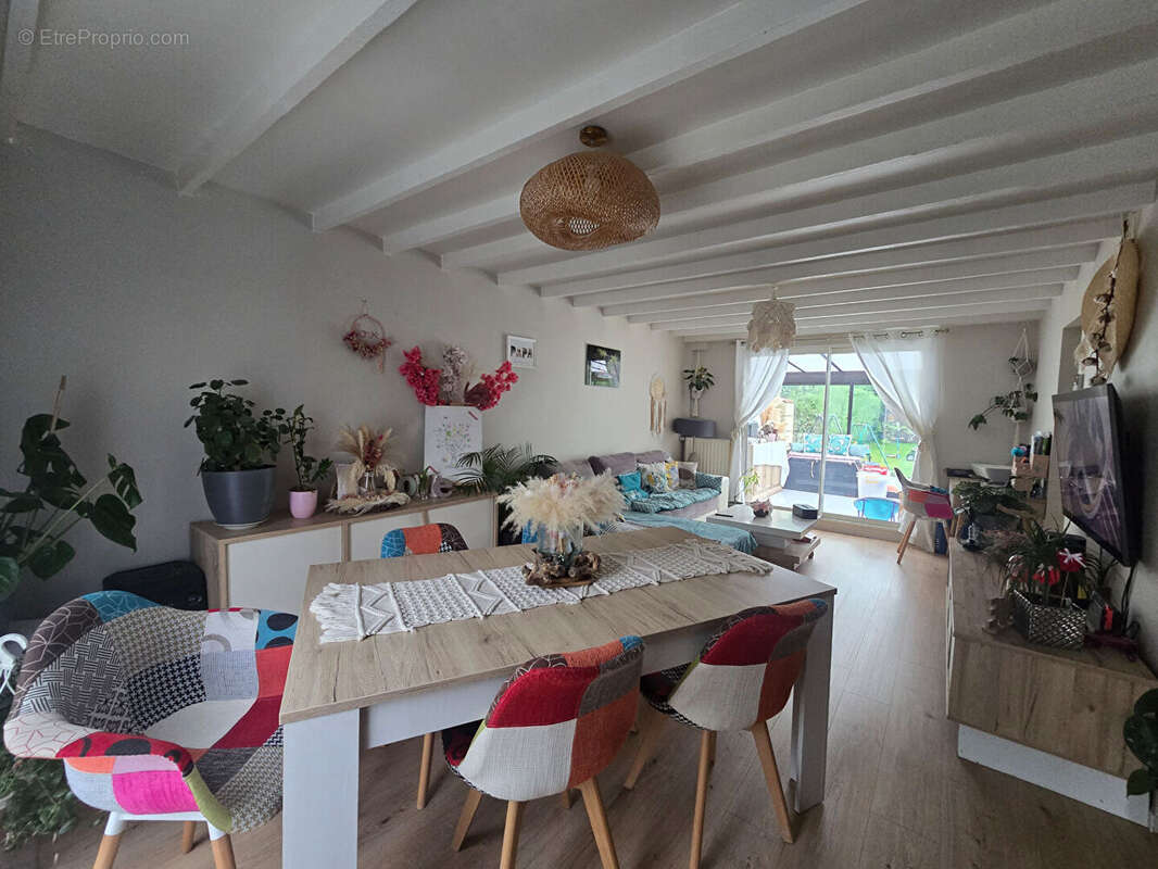 Maison à LESIGNY