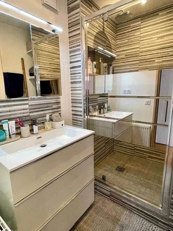 Appartement à CHENNEVIERES-SUR-MARNE