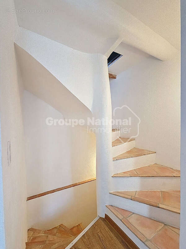 FAYENCE  -  Maison de village de 142m² avec jardin et terrasse - photo 6