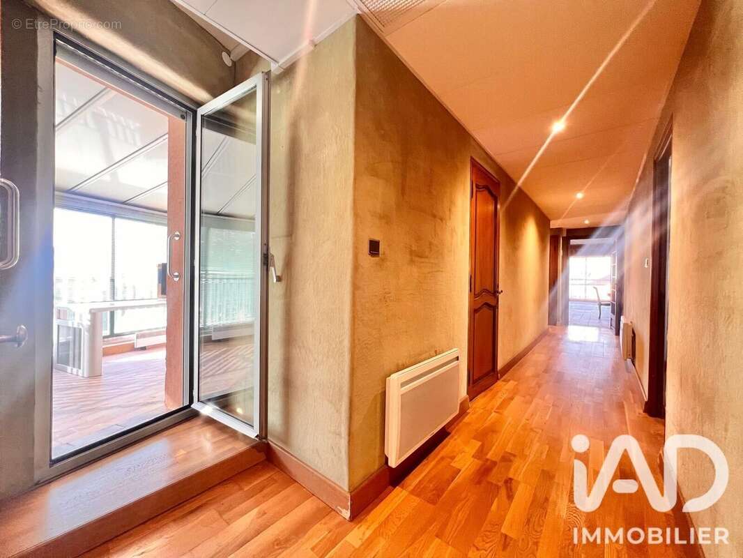 Appartement 176 m² à Beziers  - photo 3