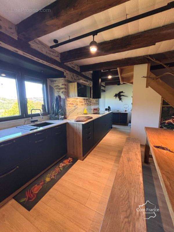 Magnifique maison de caractère T4 avec une très belle vue av - photo 9