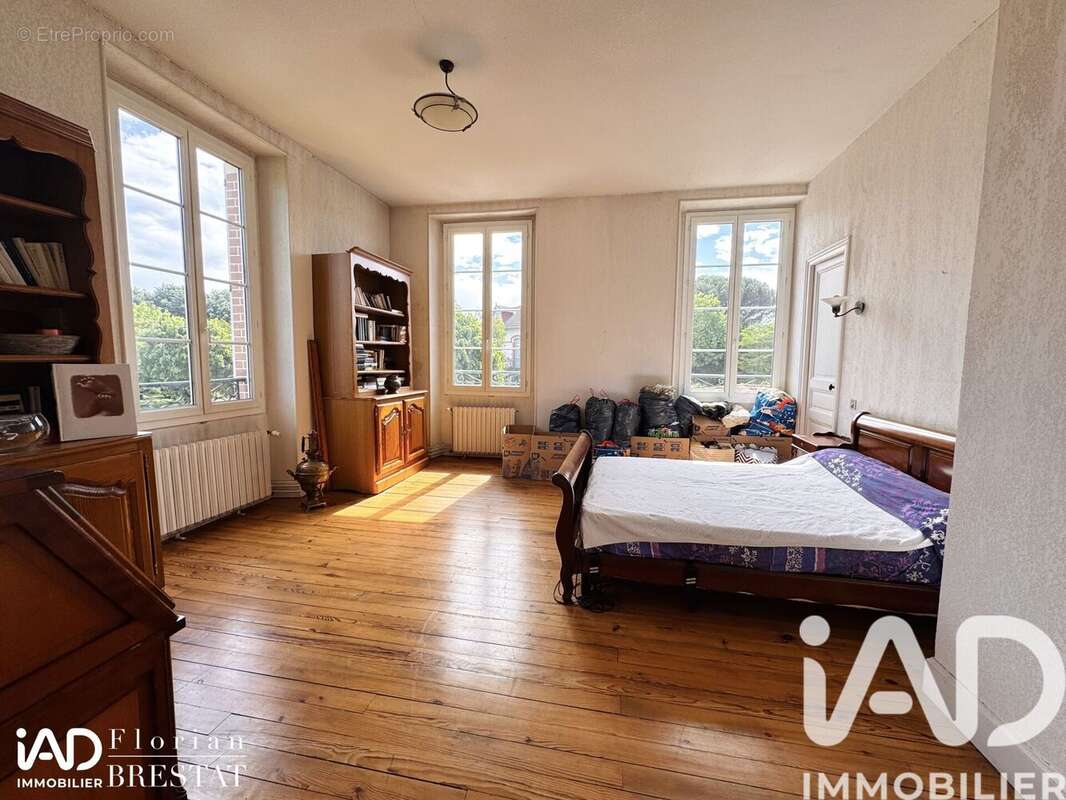 Maison 223 m² à Semeac  - photo 8