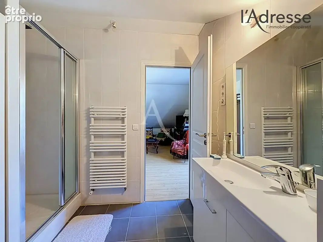 SURESNES MONT-VALÉRIEN  - Meulière de 161m² Carrez 6 pièces avec parcelle de 227m² - photo 12