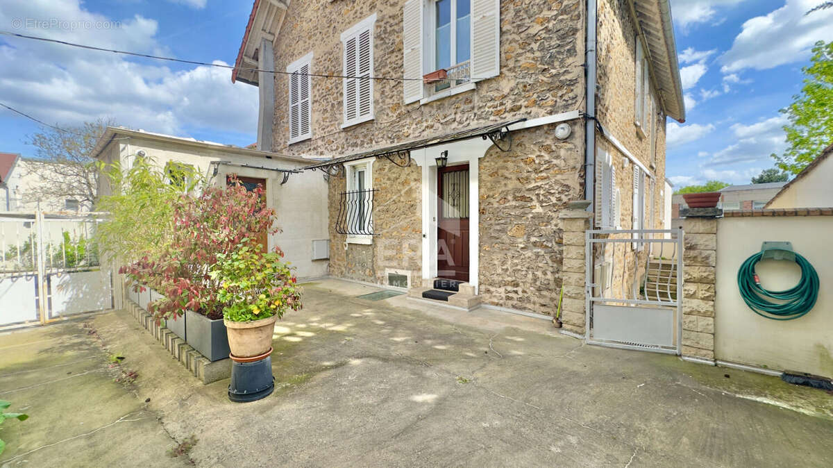 Appartement à JUVISY-SUR-ORGE