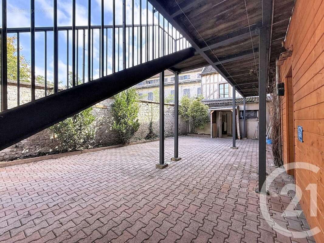 Autre à BAR-SUR-SEINE