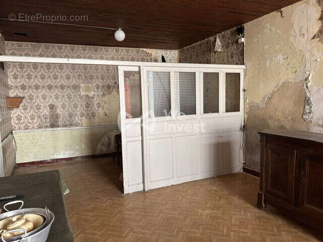 boutique /garage - Maison à LACAUNE