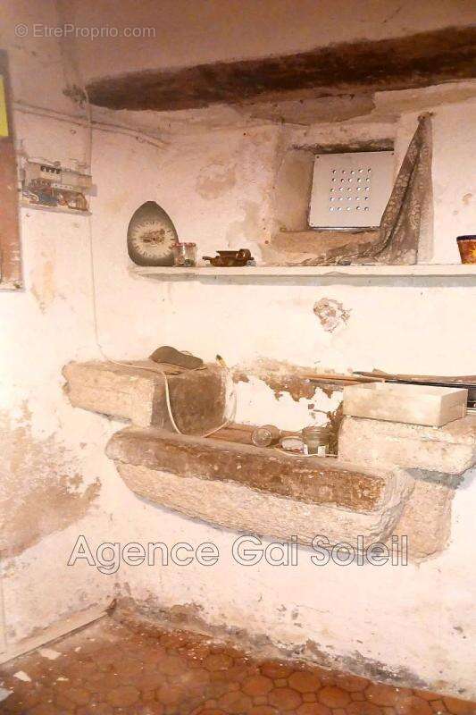 Maison à NISSAN-LEZ-ENSERUNE