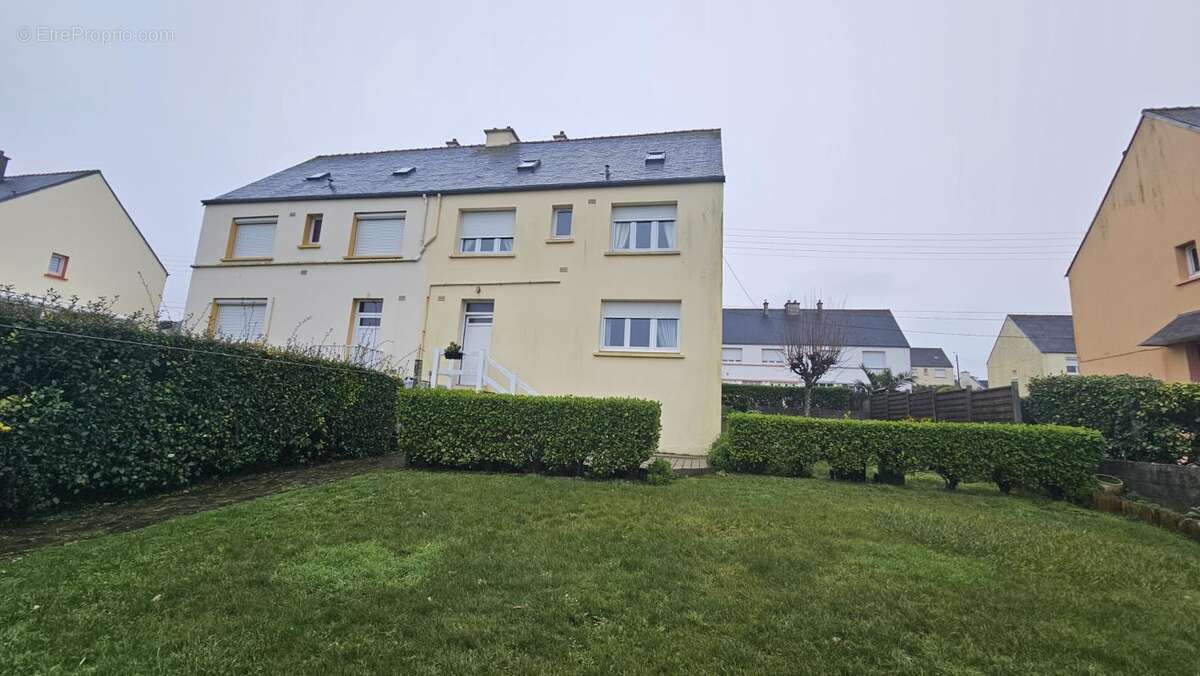 Maison à CAMARET-SUR-MER