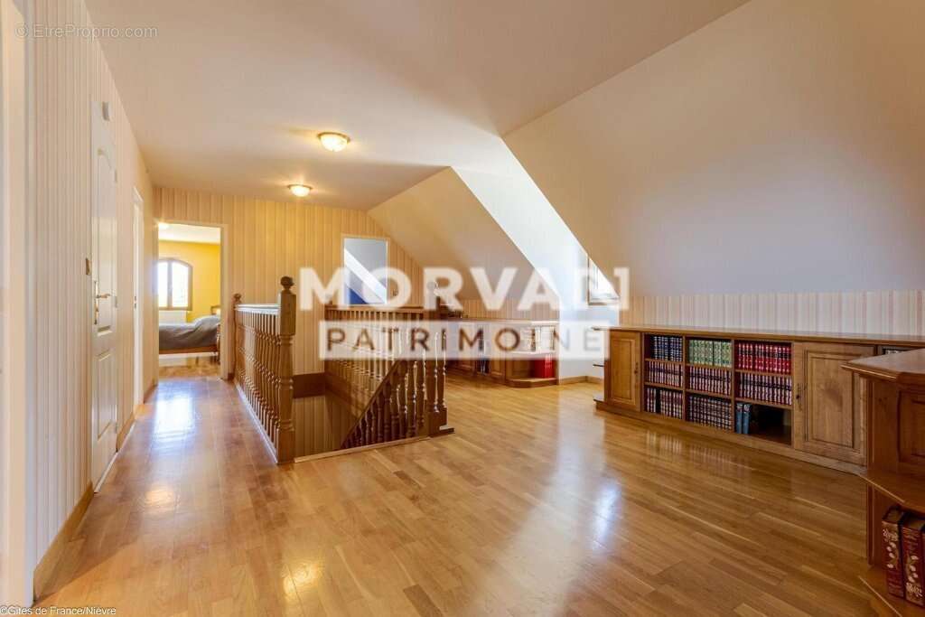 Maison à CHATEAU-CHINON(VILLE)