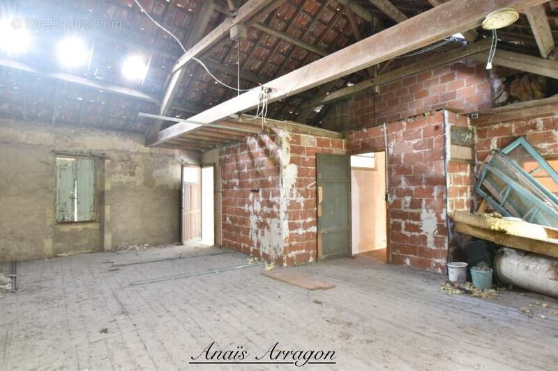Appartement à FUMEL