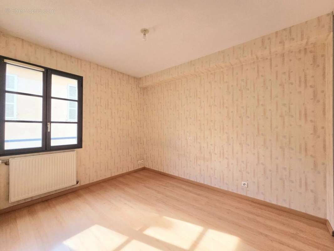 Appartement à ANSE