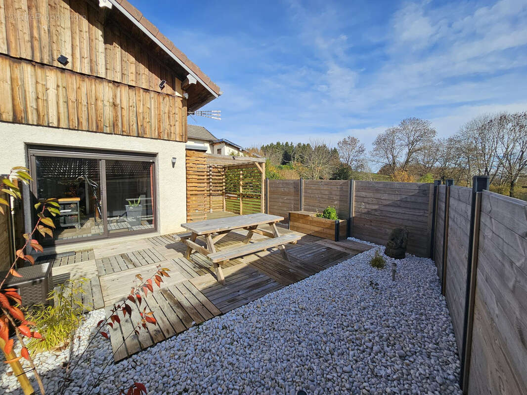 Maison à ORCHAMPS-VENNES