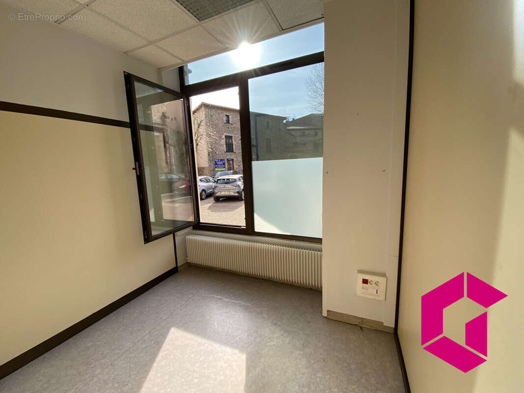 Commerce à BOURG-ARGENTAL