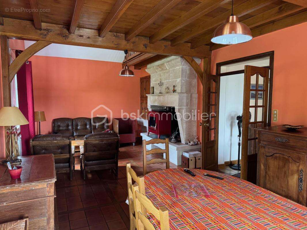 Maison à SAINT-VINCENT-JALMOUTIERS